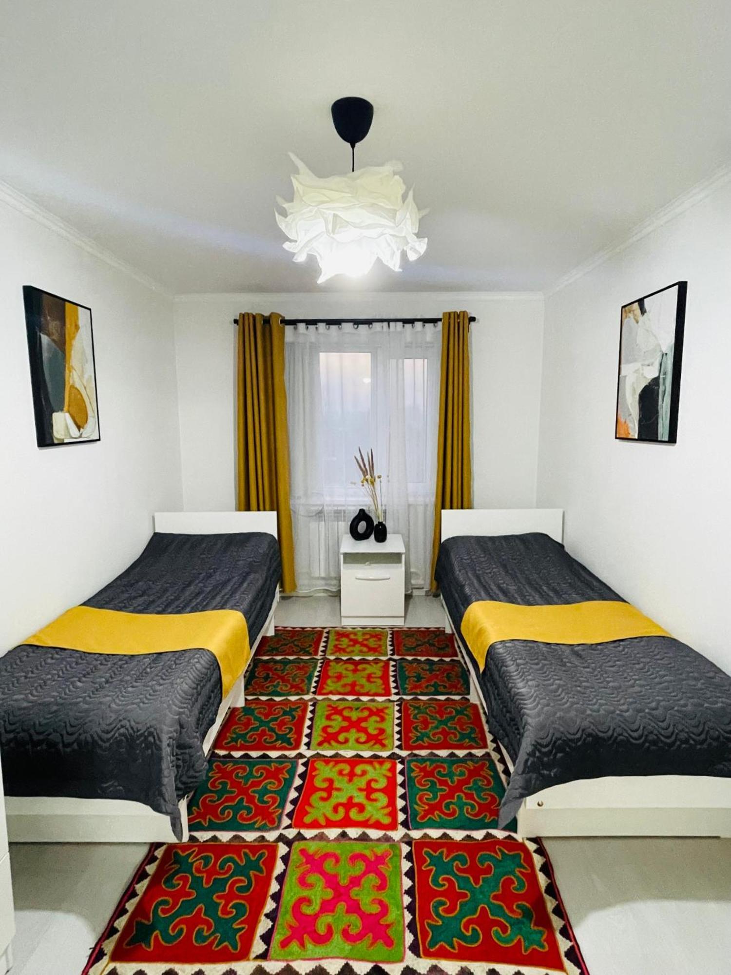 Guesthouse Greathome Karakol Bagian luar foto