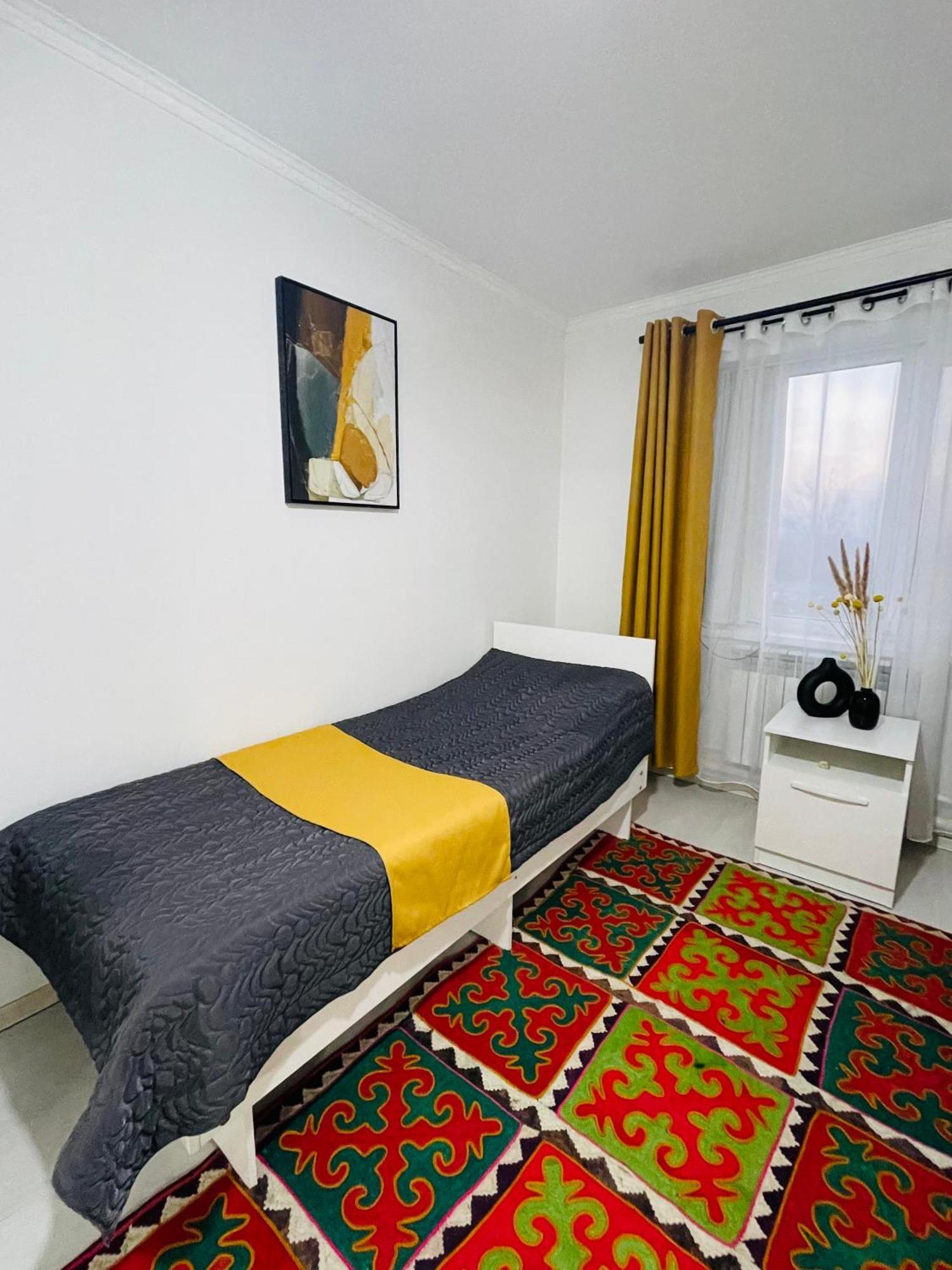 Guesthouse Greathome Karakol Bagian luar foto