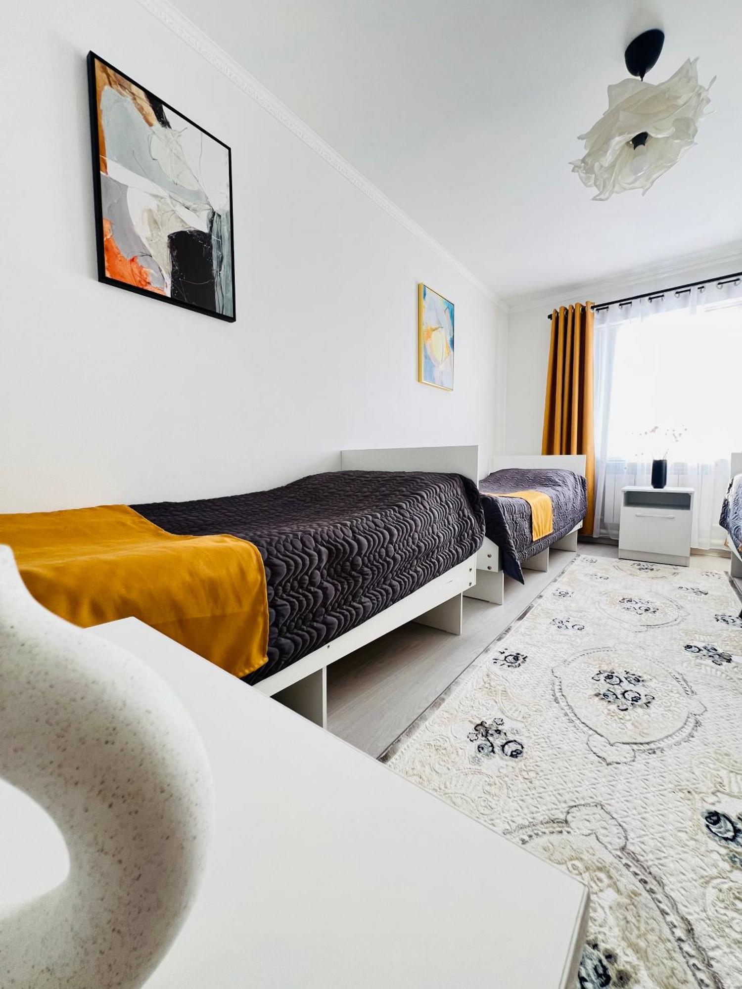 Guesthouse Greathome Karakol Bagian luar foto