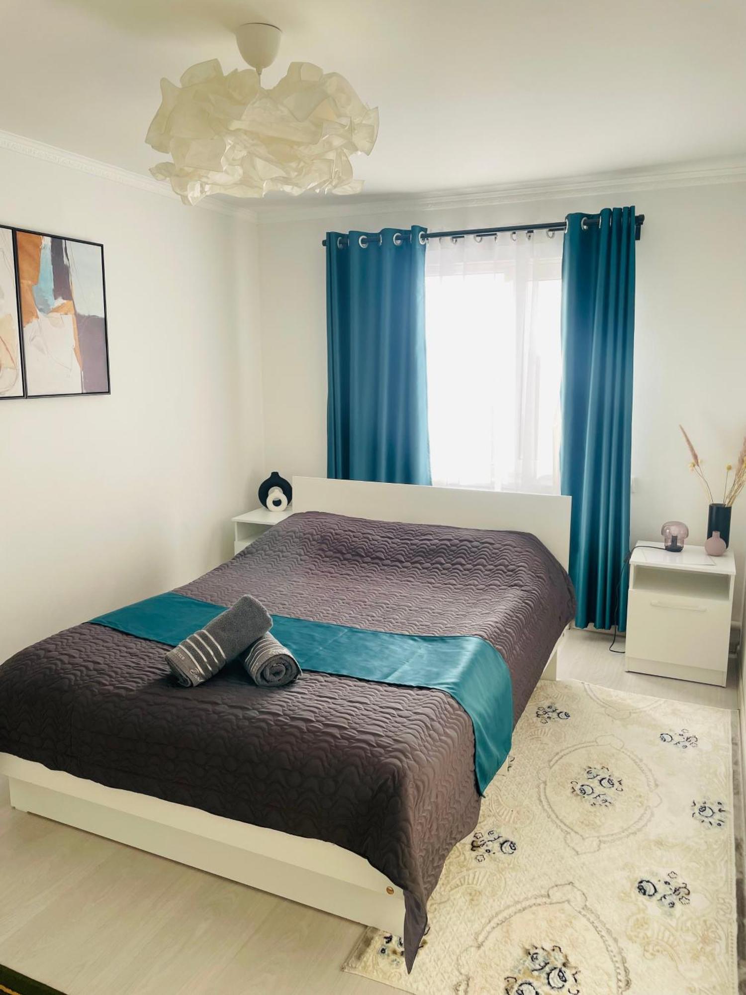 Guesthouse Greathome Karakol Bagian luar foto