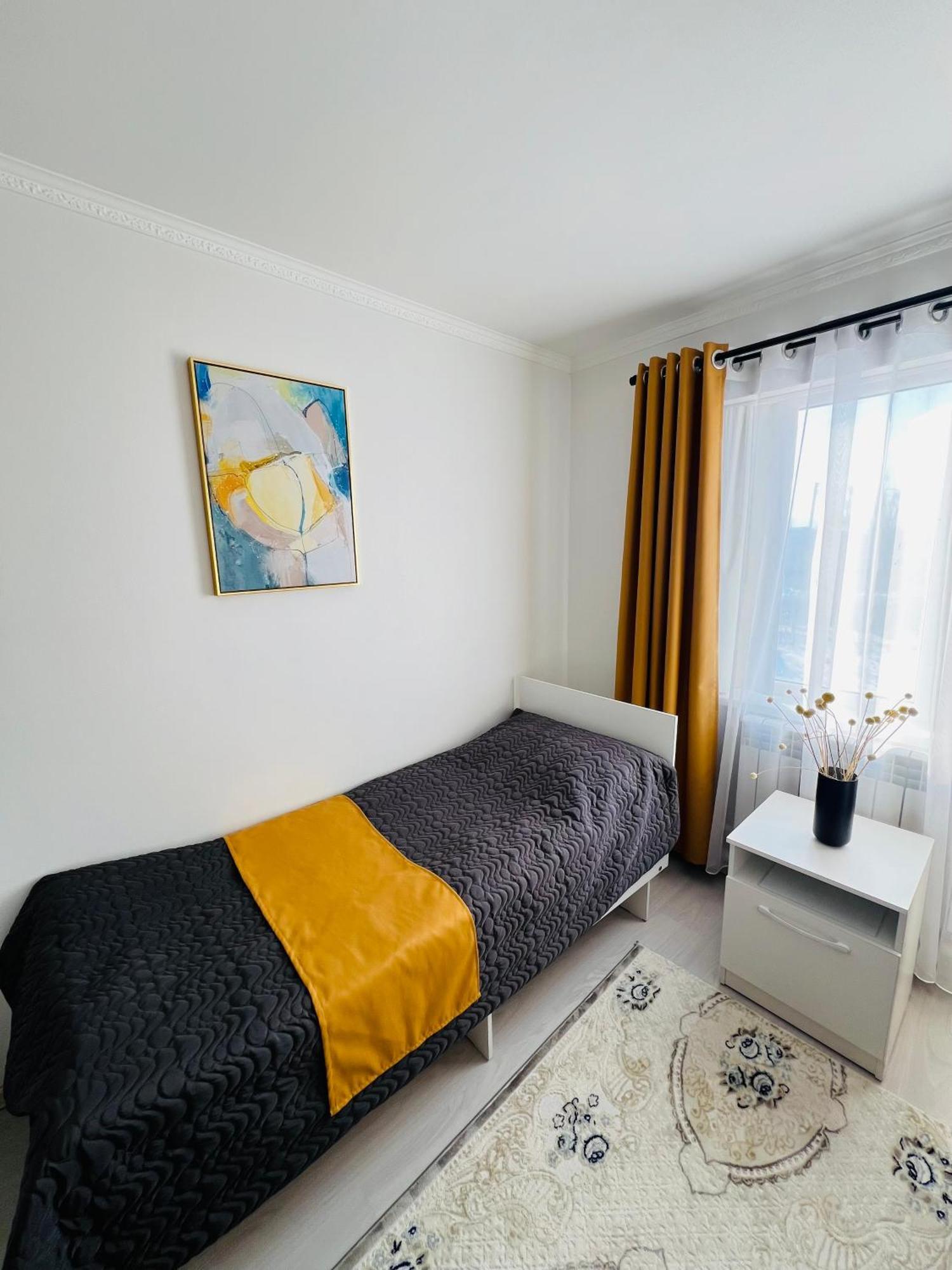 Guesthouse Greathome Karakol Bagian luar foto