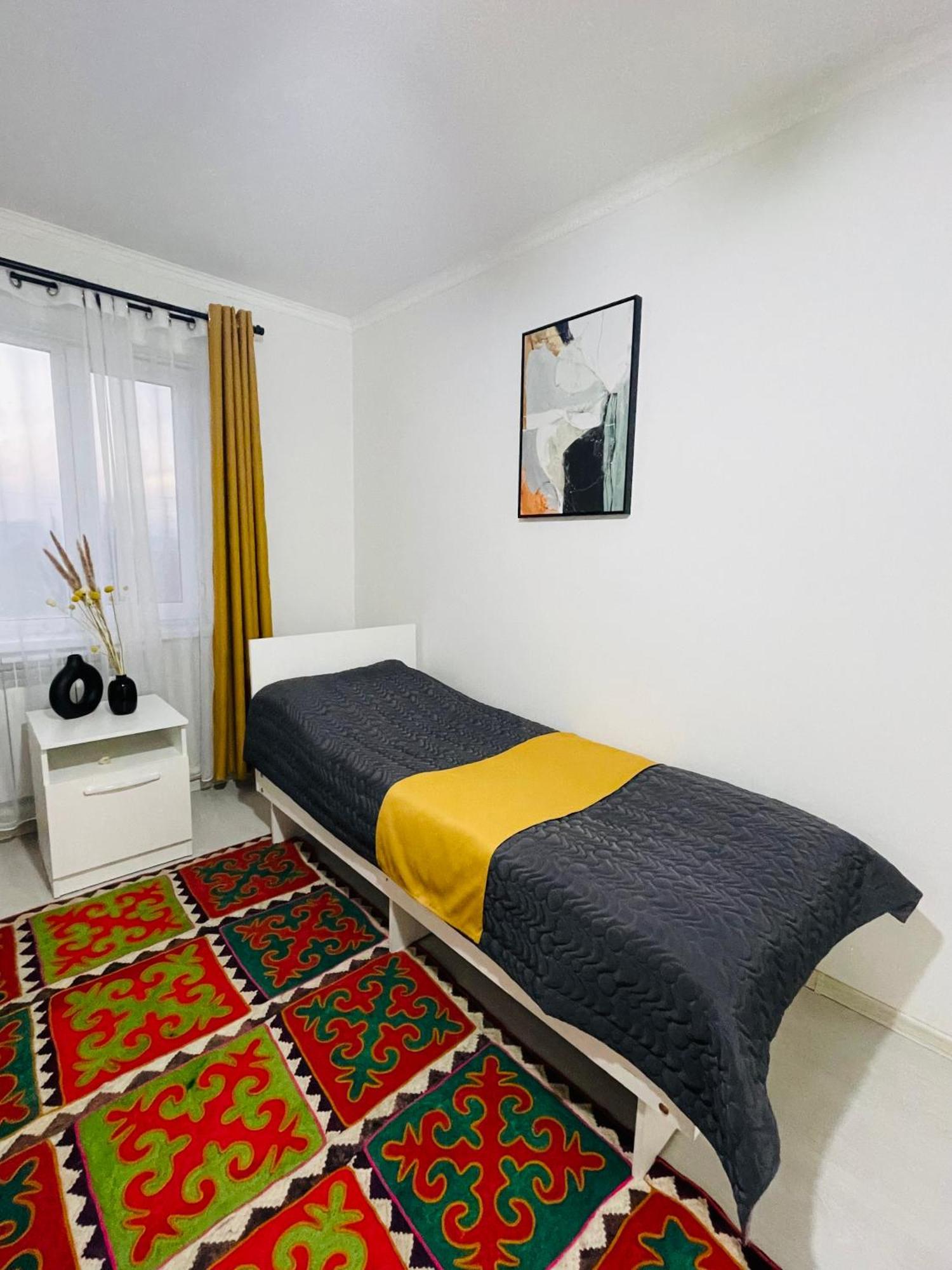 Guesthouse Greathome Karakol Bagian luar foto