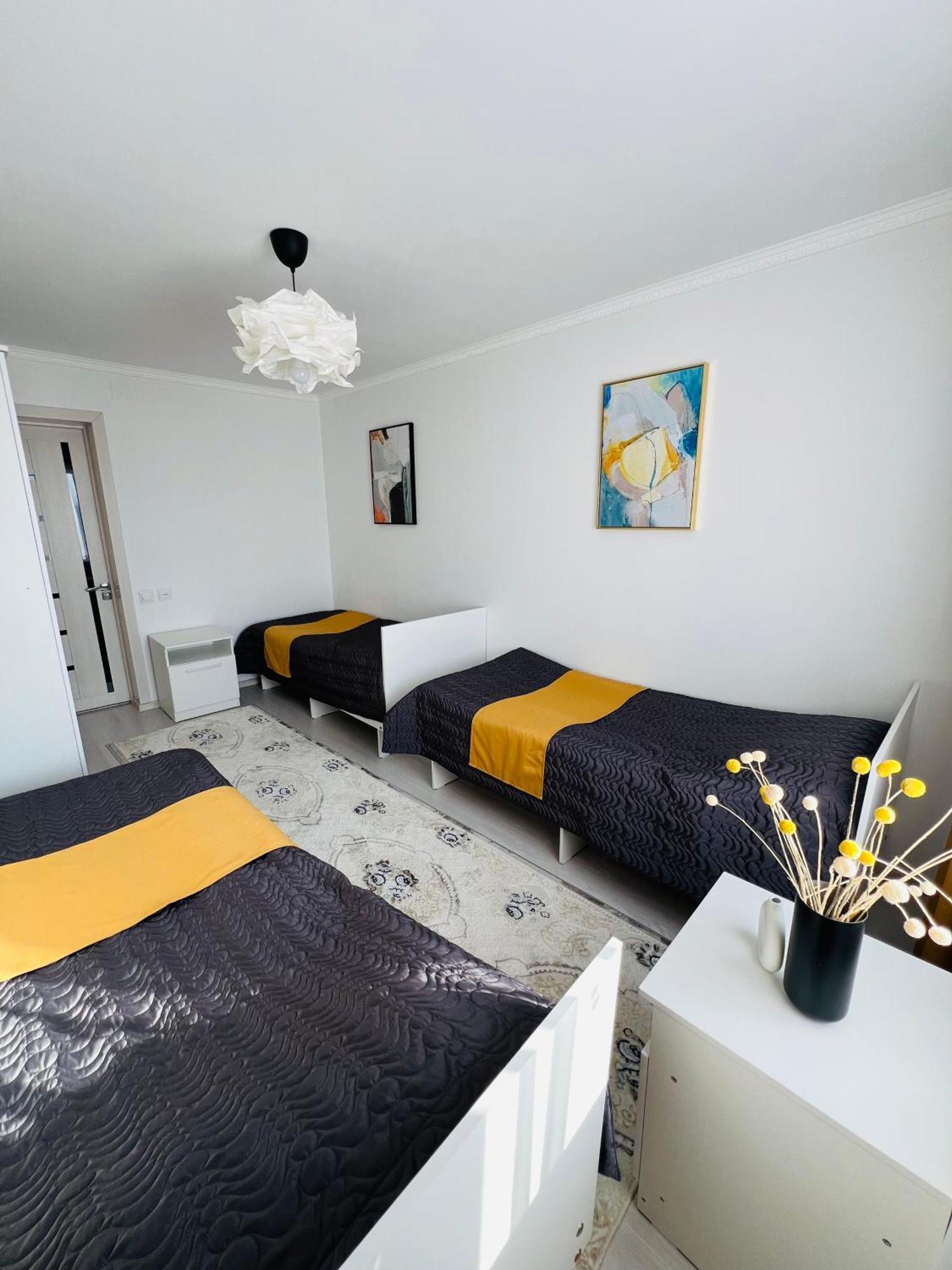 Guesthouse Greathome Karakol Bagian luar foto