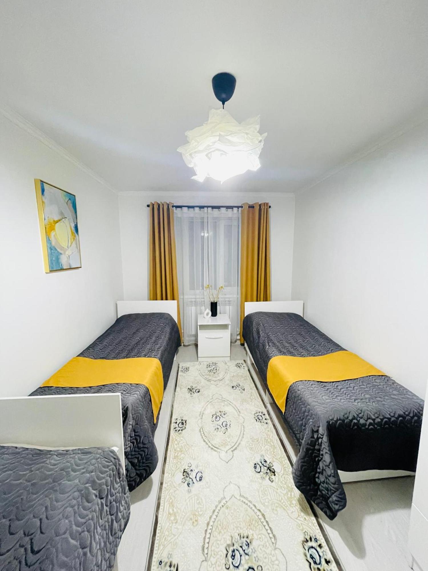 Guesthouse Greathome Karakol Bagian luar foto