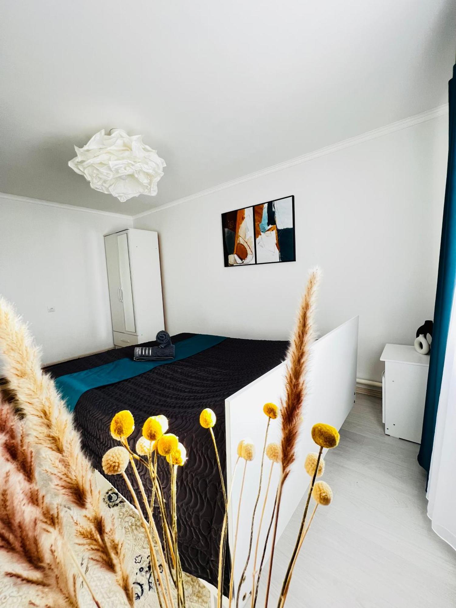 Guesthouse Greathome Karakol Bagian luar foto