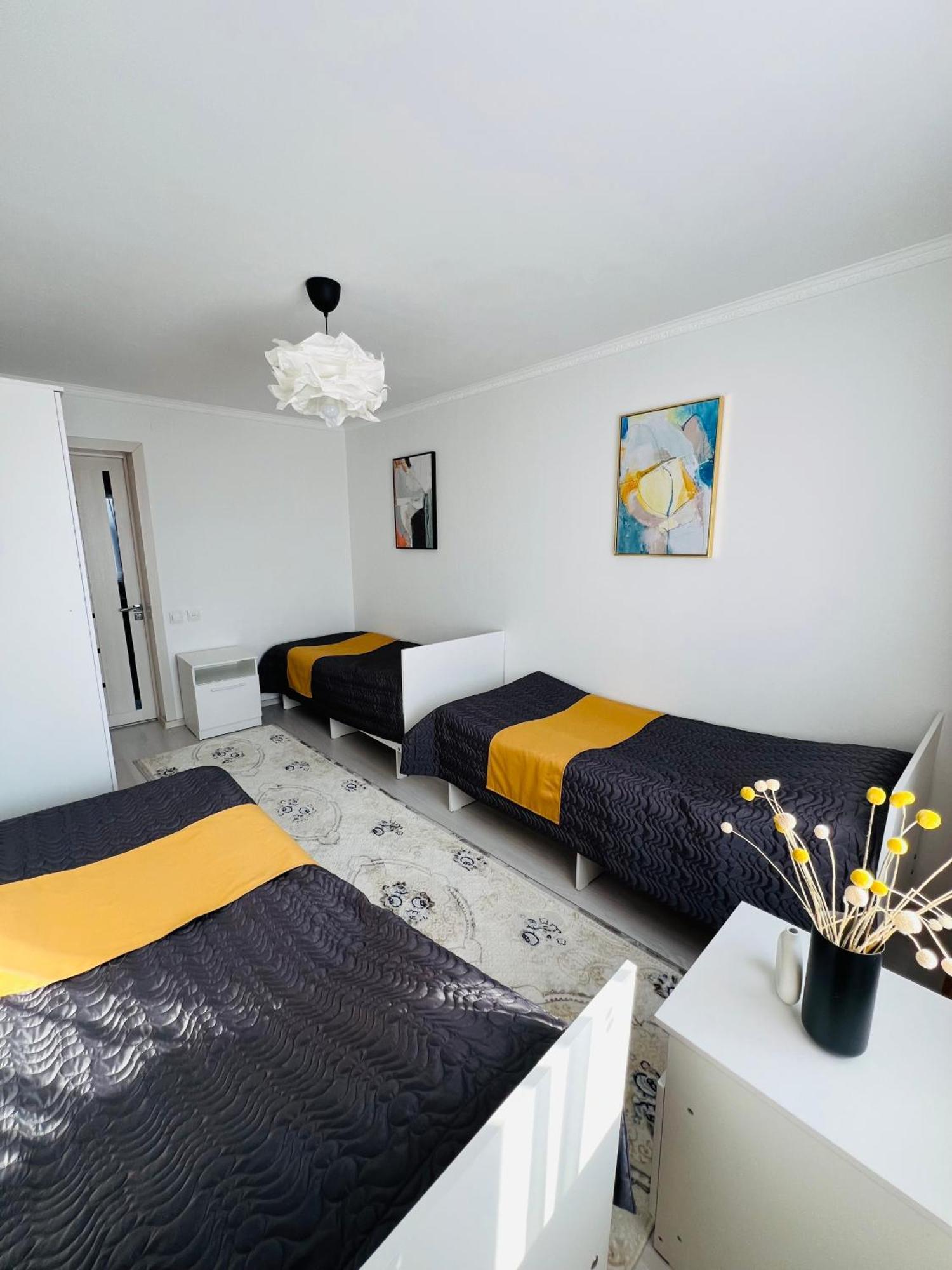Guesthouse Greathome Karakol Bagian luar foto