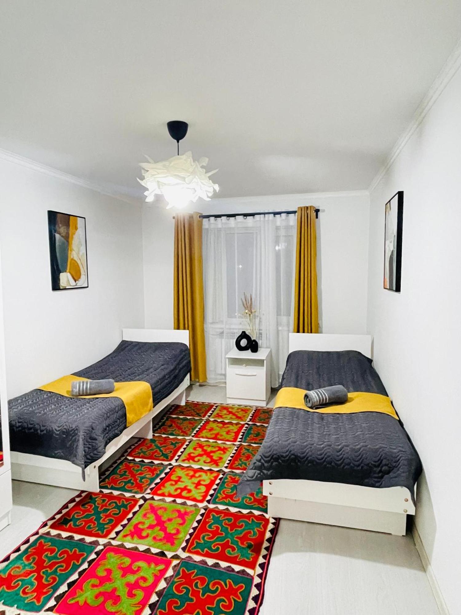 Guesthouse Greathome Karakol Bagian luar foto