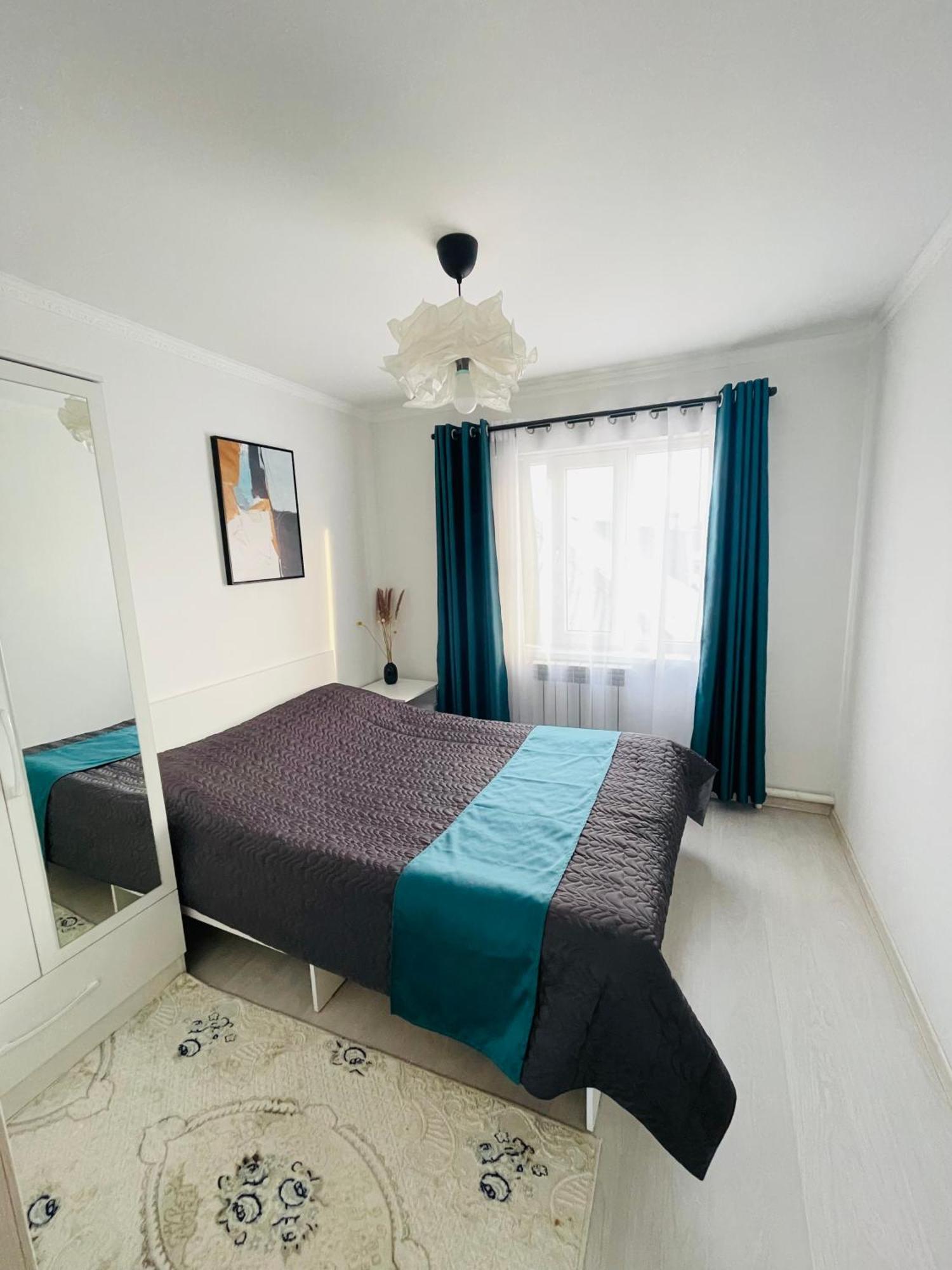 Guesthouse Greathome Karakol Bagian luar foto