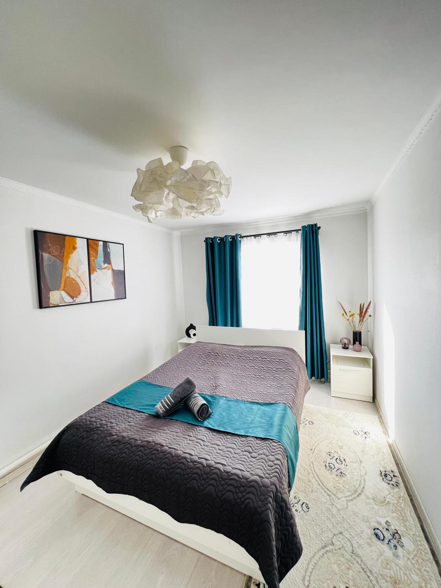 Guesthouse Greathome Karakol Bagian luar foto