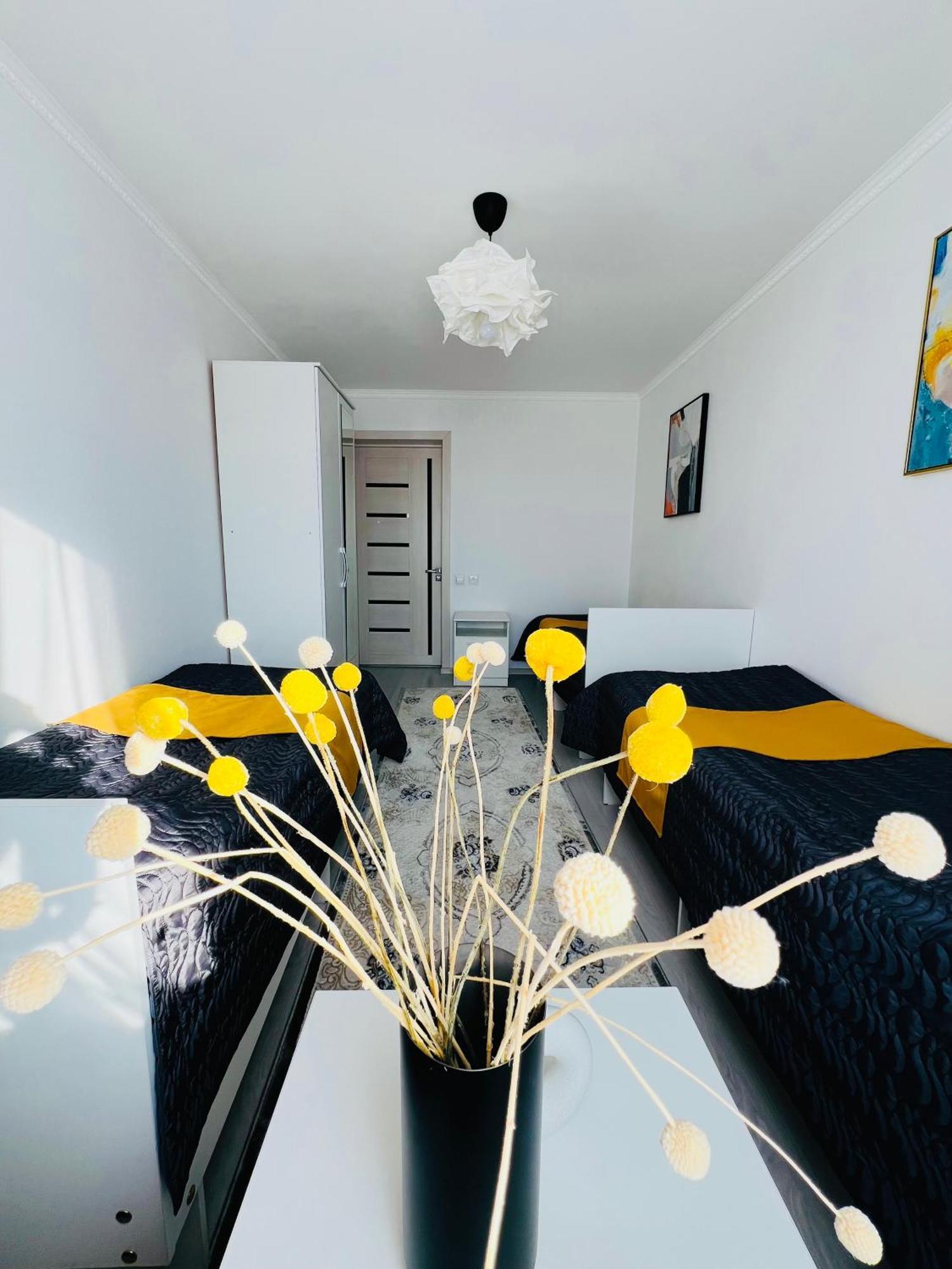 Guesthouse Greathome Karakol Bagian luar foto