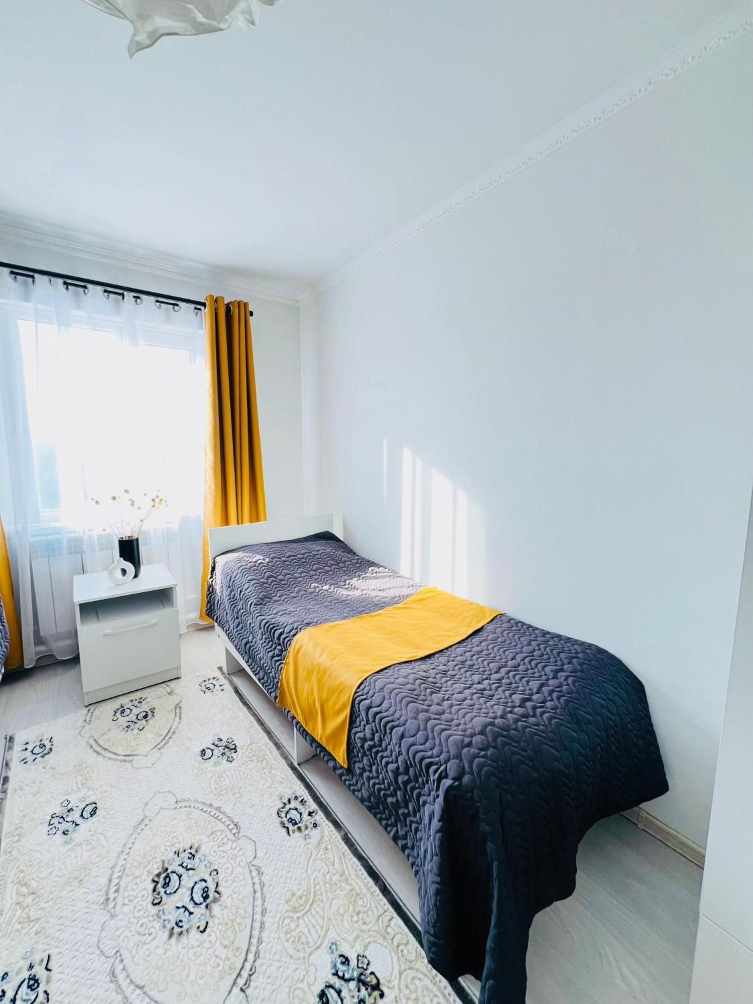 Guesthouse Greathome Karakol Bagian luar foto
