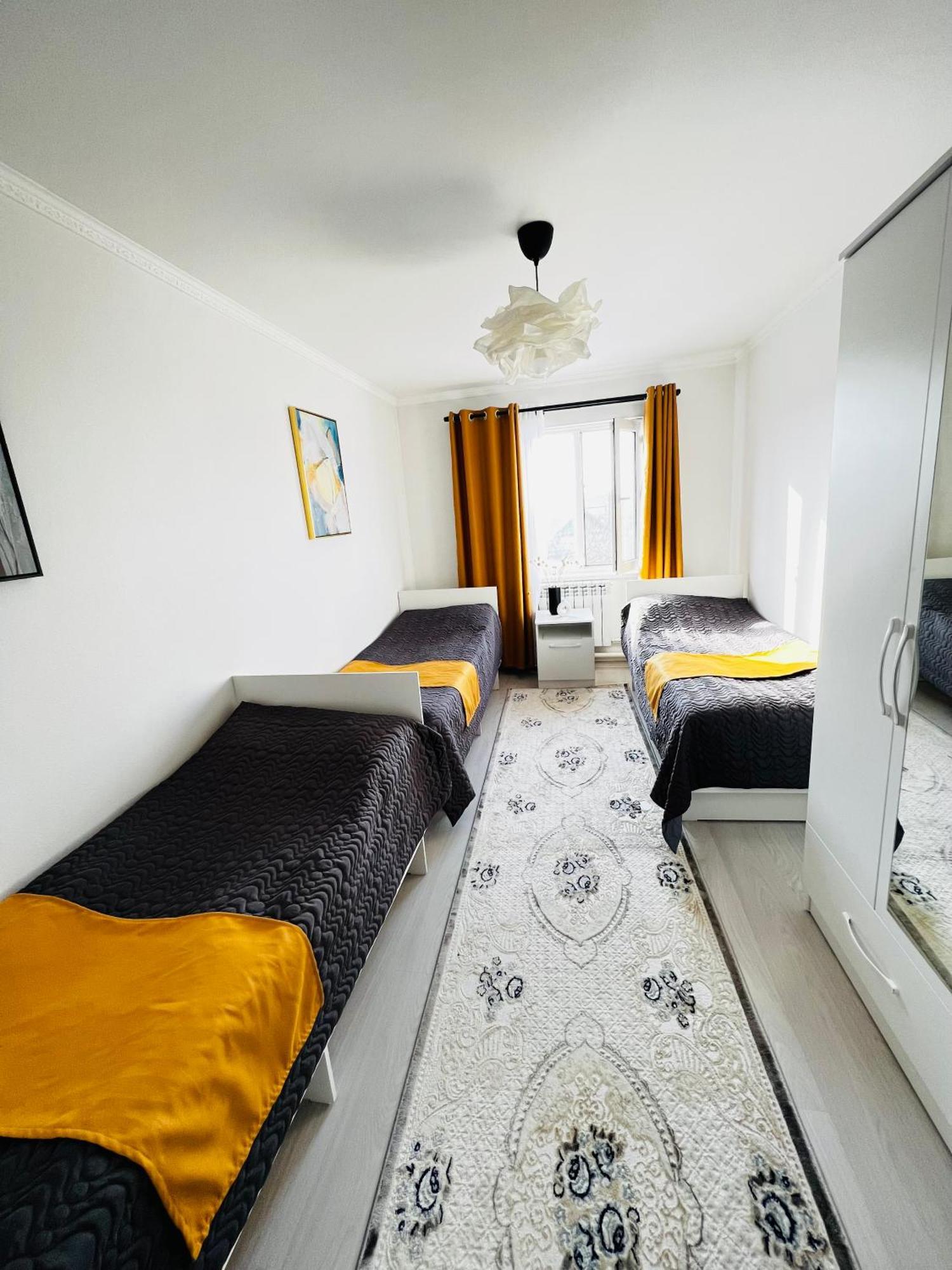 Guesthouse Greathome Karakol Bagian luar foto