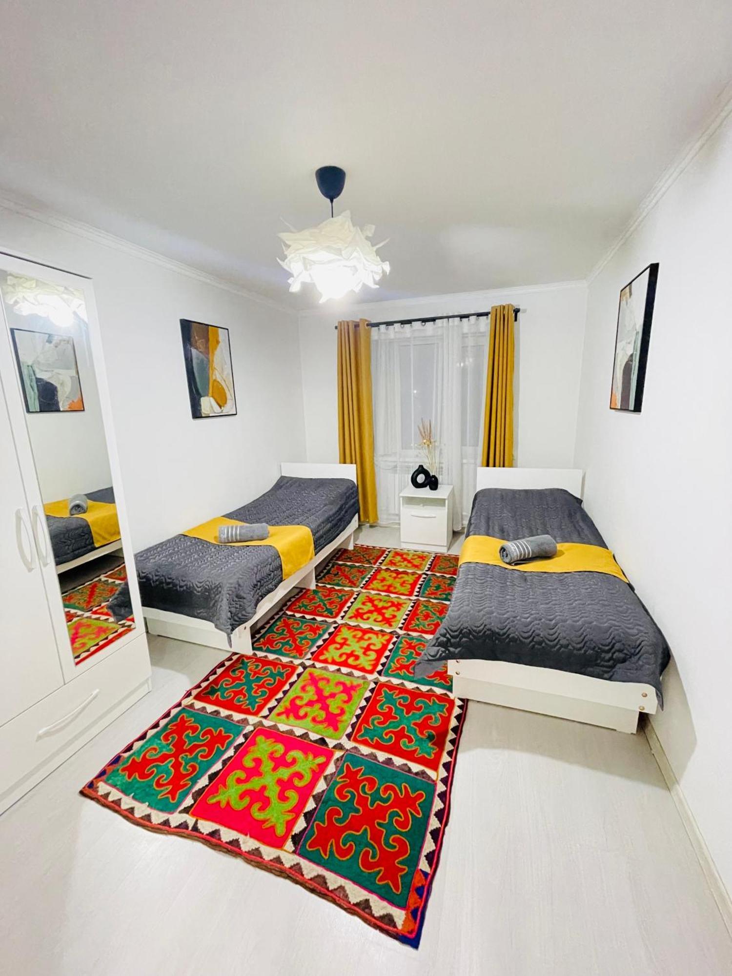 Guesthouse Greathome Karakol Bagian luar foto