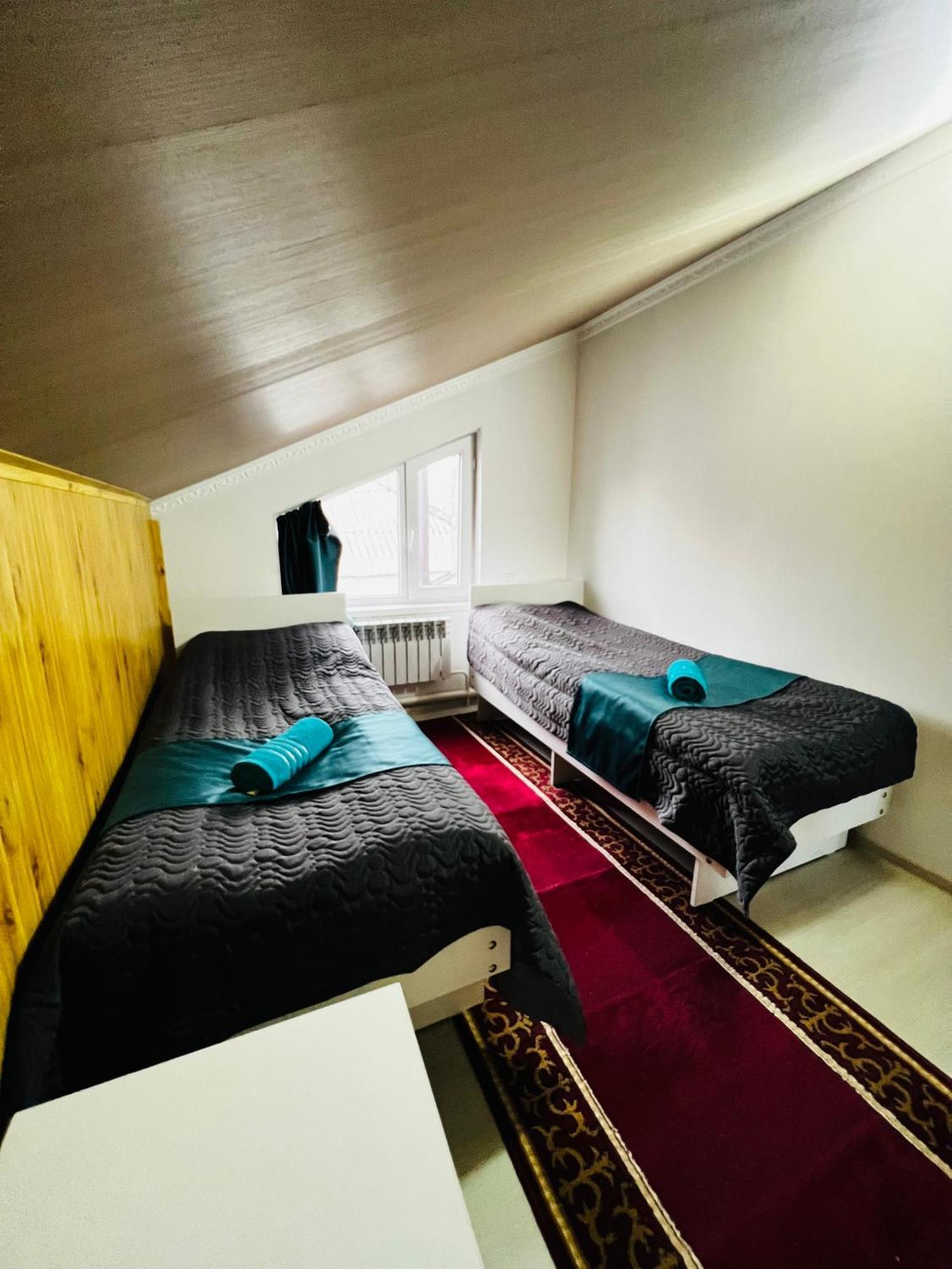 Guesthouse Greathome Karakol Bagian luar foto